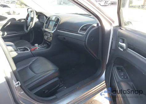 2015 Chrysler 300 Limited z USA, uszkodzony, nr VIN 2C3CCAAG7FH807629